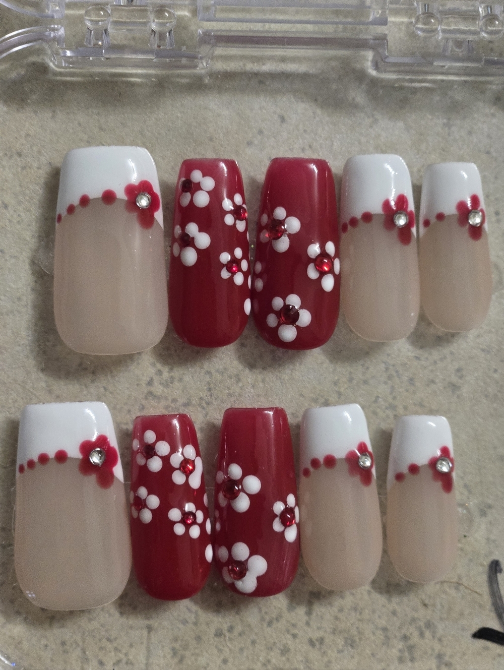 Red & White Floral Press-On Nail Set,  Medium Length Square